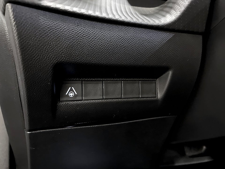 Bild på Peugeot 2008 GT Hybrid 145hk Aut B-KAMERA ELSTOL CARPLAY