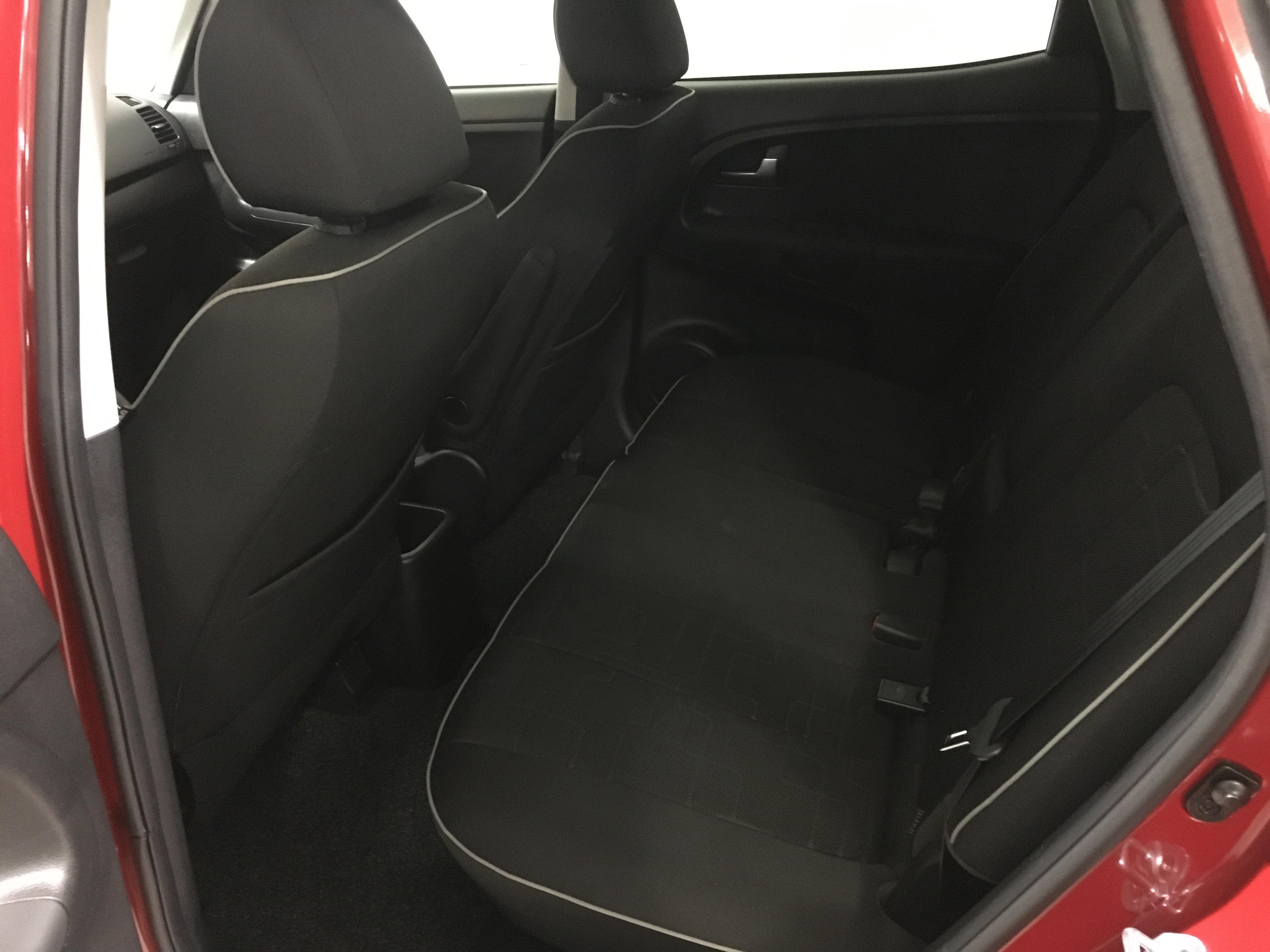 Kia Venga 1.6 AUT ADVANCE 2018, bild 6/38