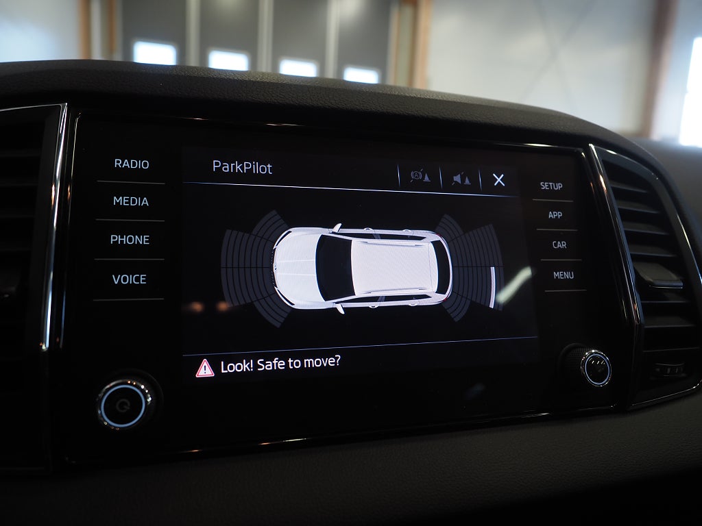 Skoda Karoq 1.0 TSI Ambition Euro 6 | P-Sensorer | Carplay | 2019