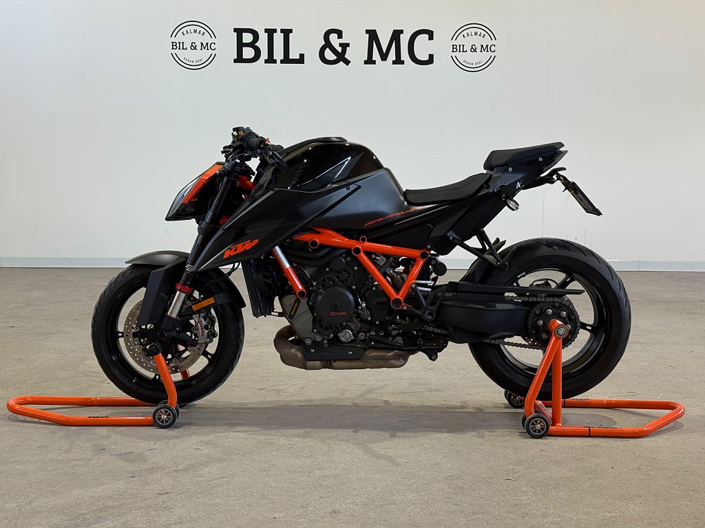 KTM 1290 Super Duke R 1.3 V-twin räntekampanj 3,45% lågamil 