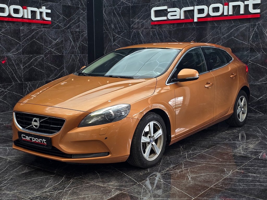 Volvo V40 D3 Momentum Volvo on call|Dieselvärmare|Bluetooth