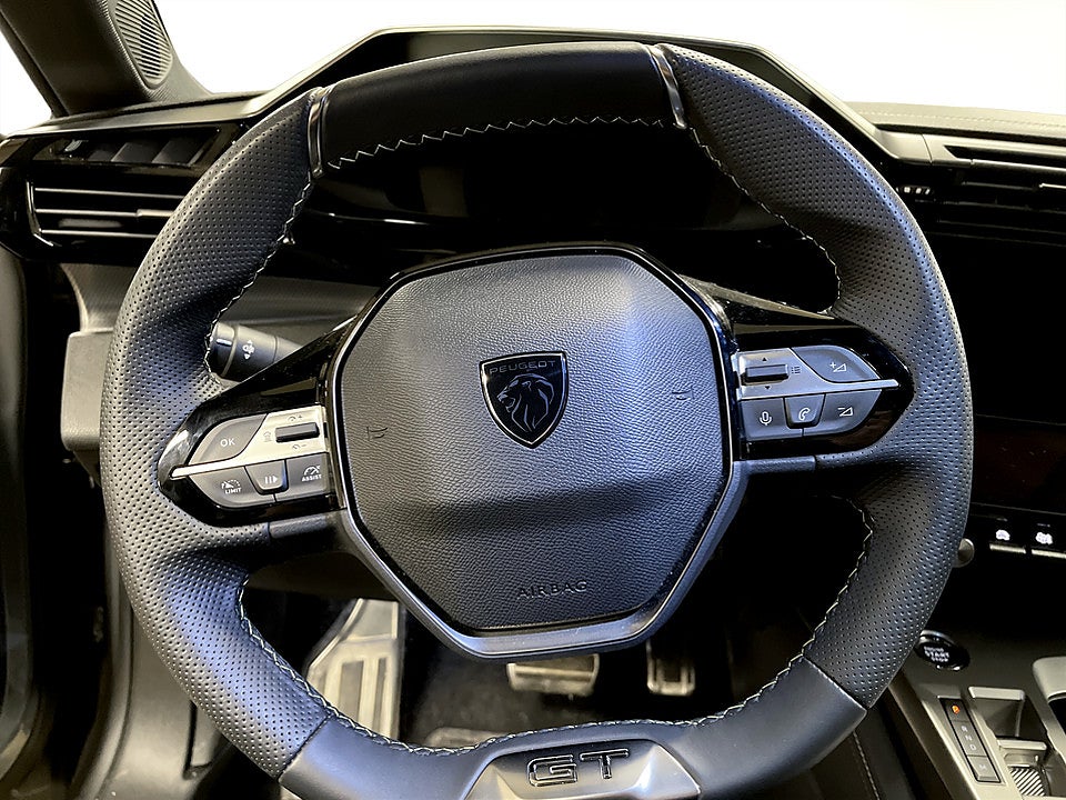 Bild på Peugeot 408 GT 1.2 PT 130hk Aut B-KAMERA CARPLAY