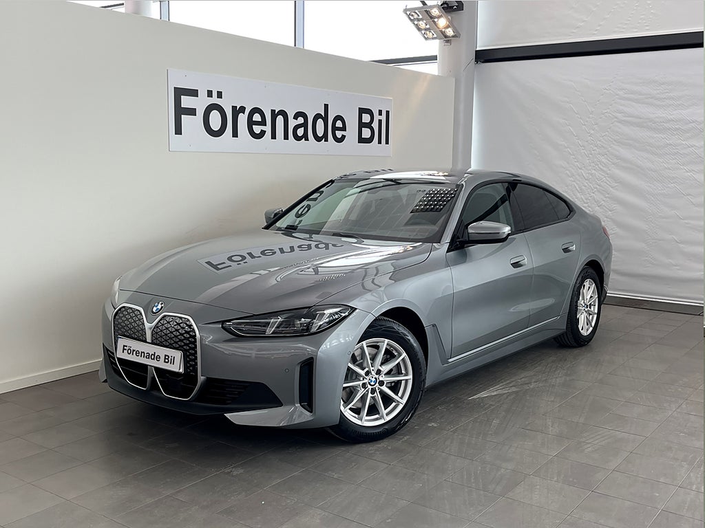 BMW i4 eDrive40 Rattvärme Drag TonadeRutor ParkAssist