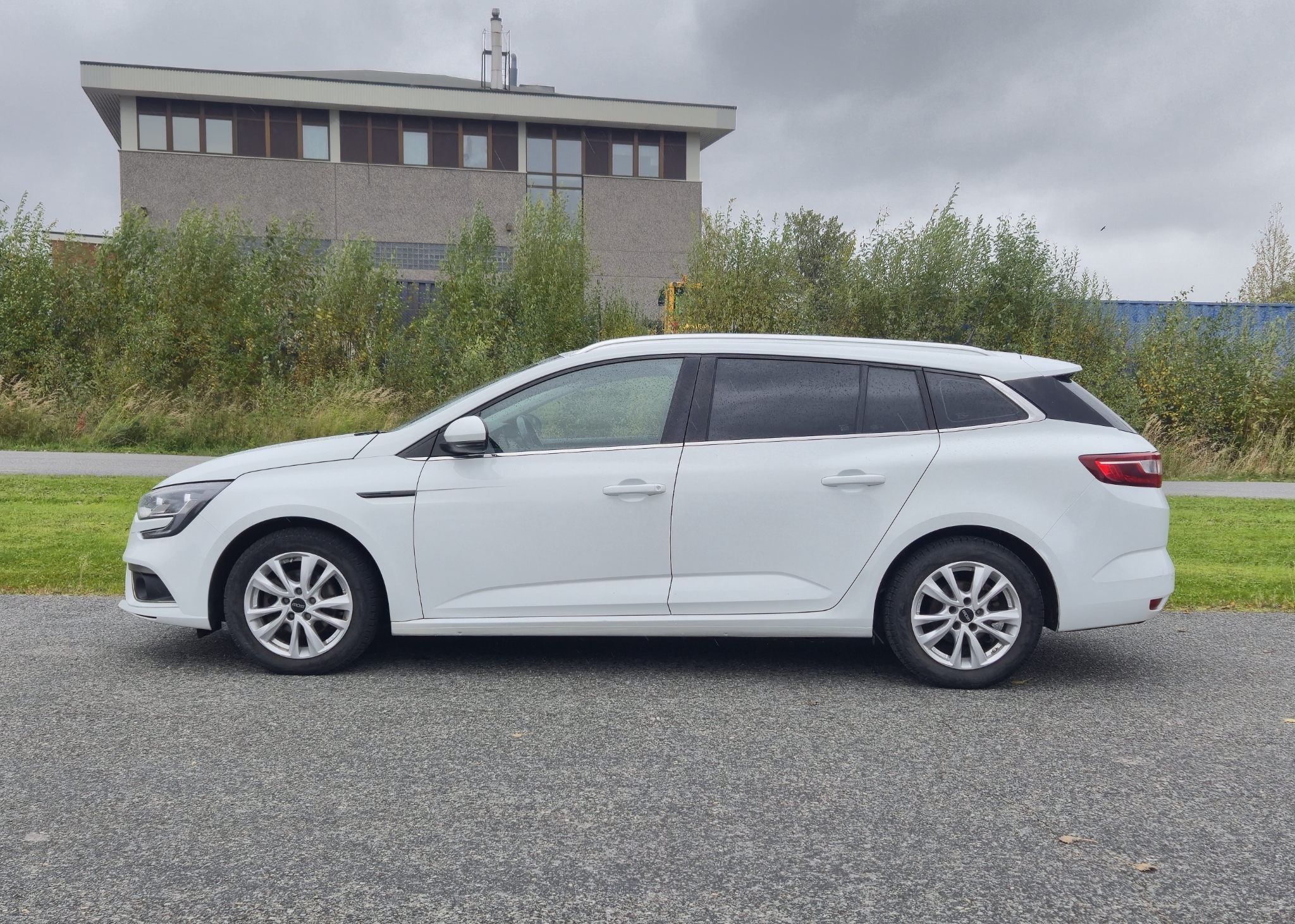Renault Megane 2018, bild 2/10