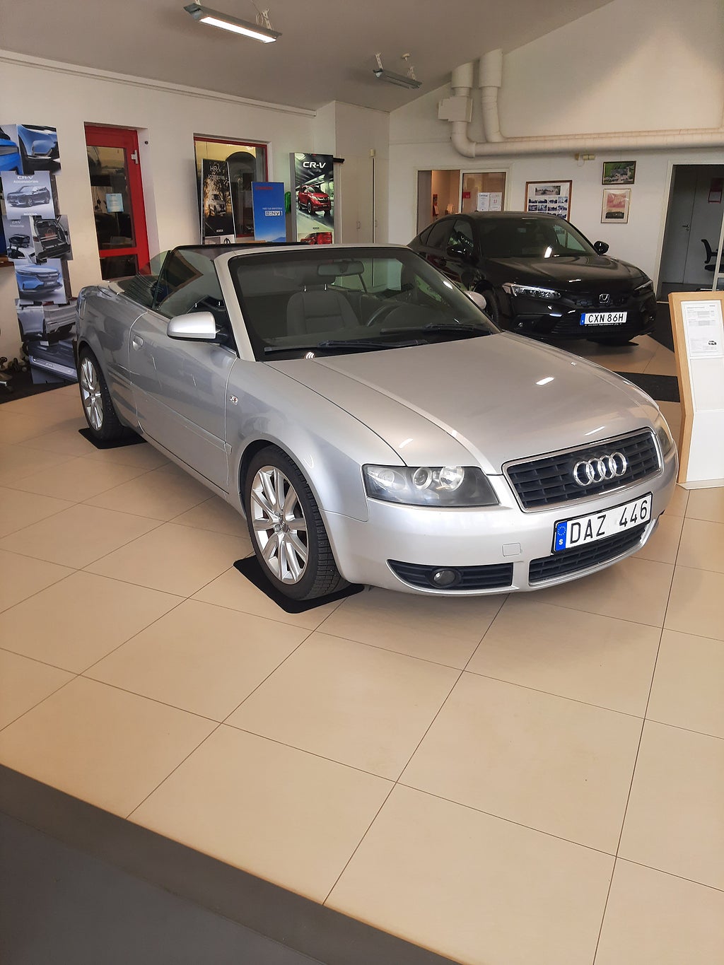 Audi A4 2004 - miniatyr 2