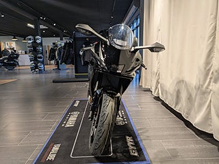 Yamaha YZF-R7 Tech Black / Räntekampanj 3,45% / Omgående lev!