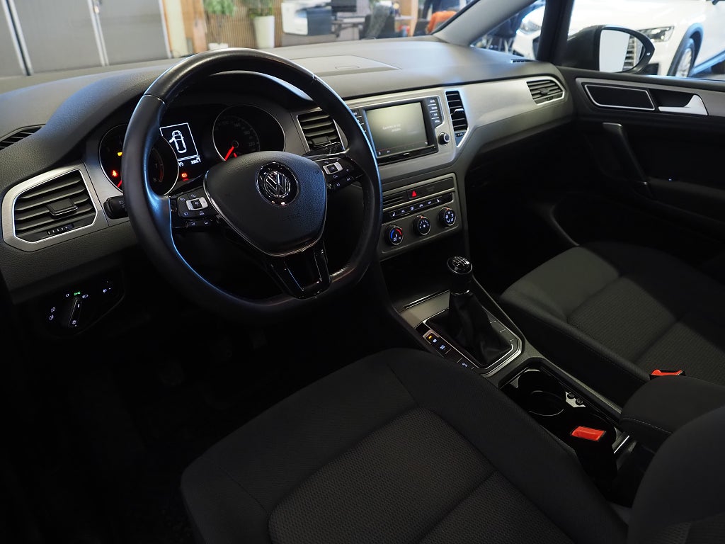 Volkswagen Golf Sportsvan 1.2 TSI 110hk Drag Kamera Låga mil! 2016