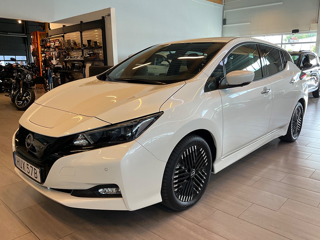Nissan Leaf 39kWh N-Connecta navi 360-Kamera S&V-Hjul