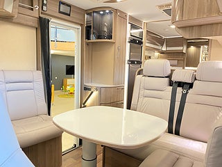 Husbil-integrerad Kabe TM I 810 LT 9 av 24
