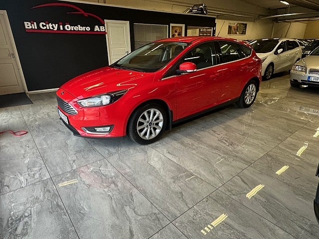 Ford Focus 1.0 (125hk) EcoBoost Titanium 1-Ägare / Drag / Nyservad & Besikt