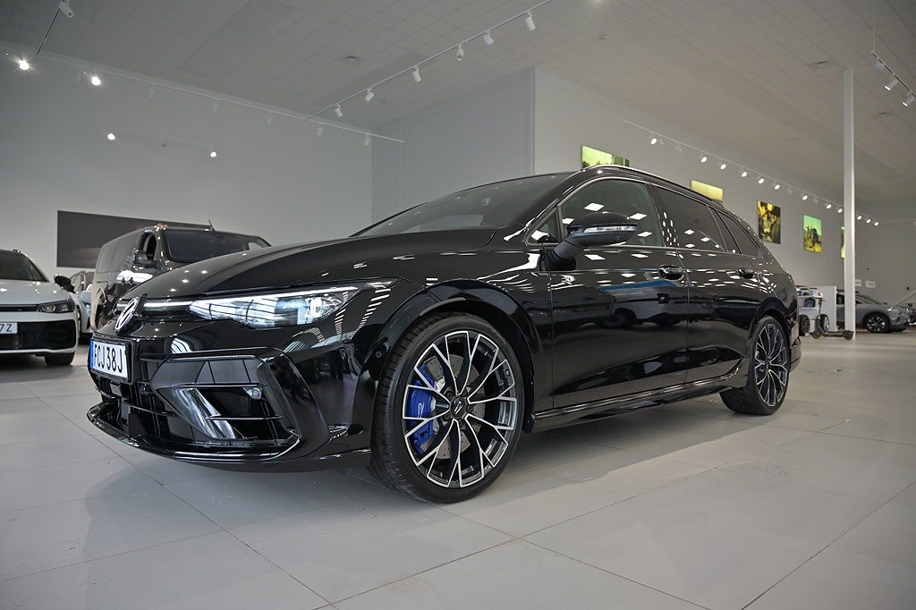 Volkswagen Golf R Sportcombi 333 hk R-Performance