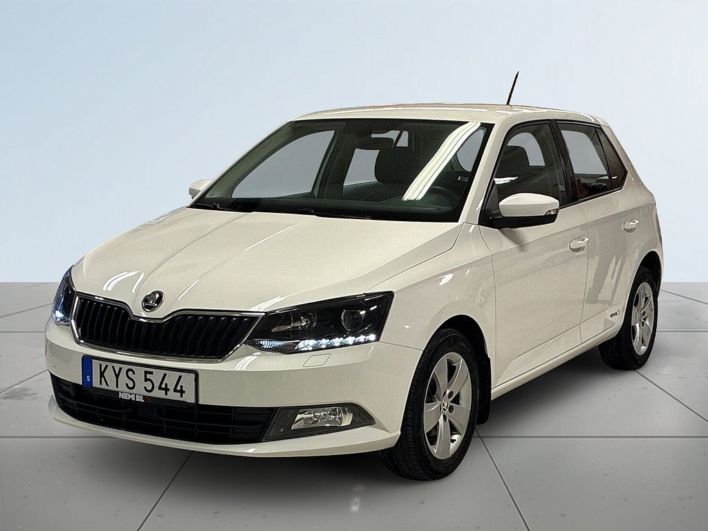 Skoda Fabia 1.0 TSI Style Mvärm P-sen Farthållare S&V-däck Nyservad