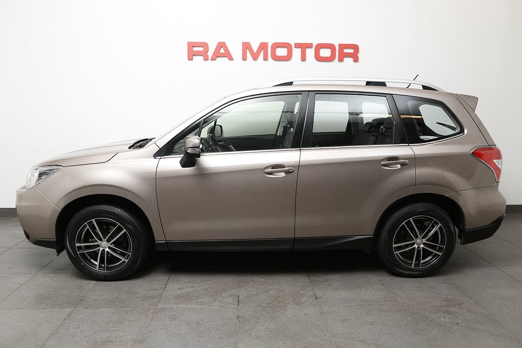 Subaru Forester 2,0i XE AWD Aut Skinn Pano Drag Nybesikt 2014