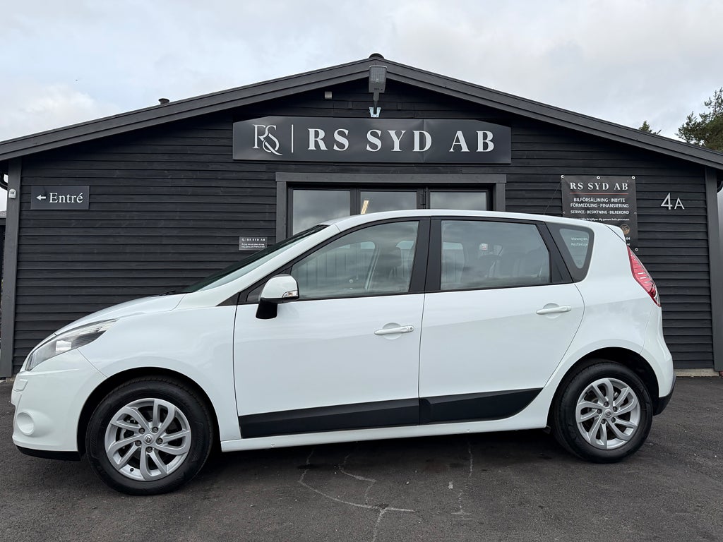 Renault Scénic 1.6 E85 AC,1 ÄGARE – NYSERVAD – NY KAMREM/VATTENPUMP 