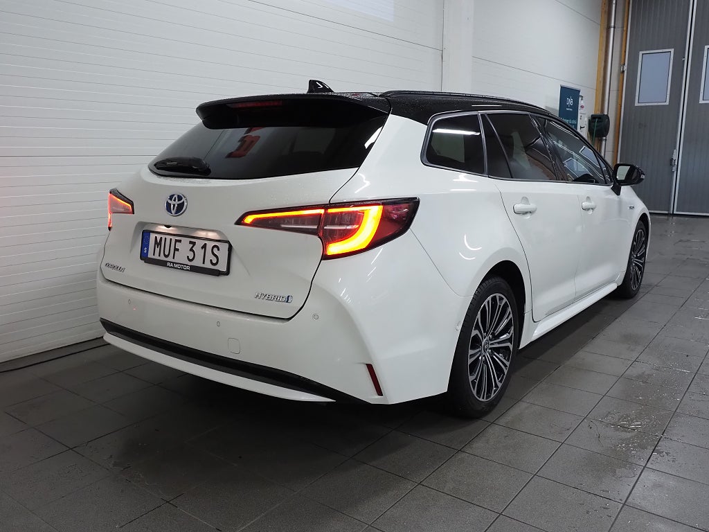 Toyota Corolla Touring Sports Hybrid e-CVT 122hk Executive Kamera HUD 2020