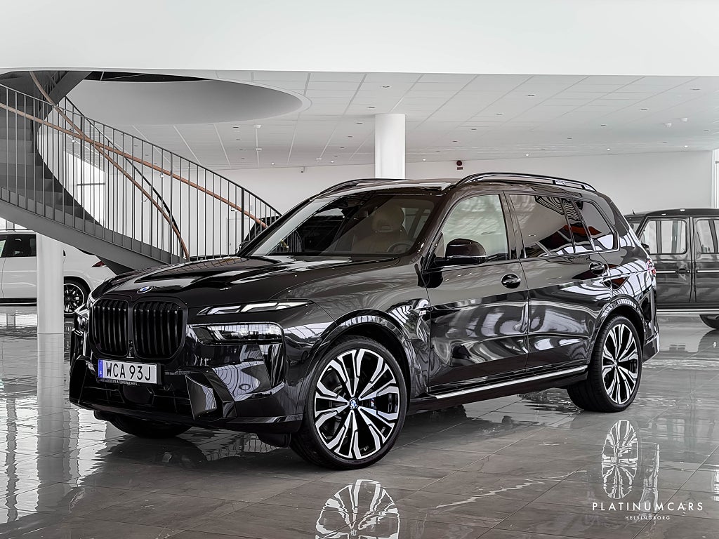 BMW X7 M Sport Pro Exclusive | B&W | 23" | Massage | Se Spec