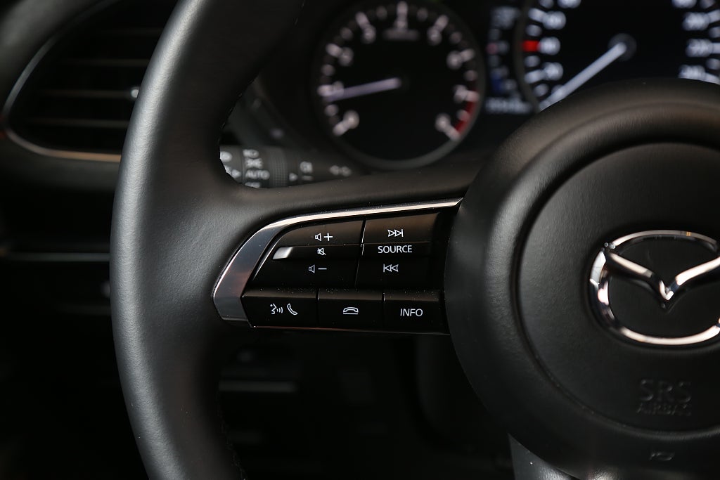 Mazda 3 Hatchback 2,0 SKYACTIV-G M Hybrid NAGISA BOSE Head-up 2024