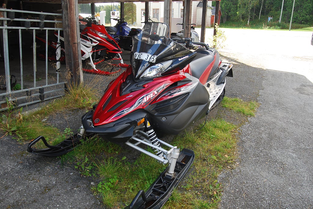 Yamaha Apex xtx eps 
