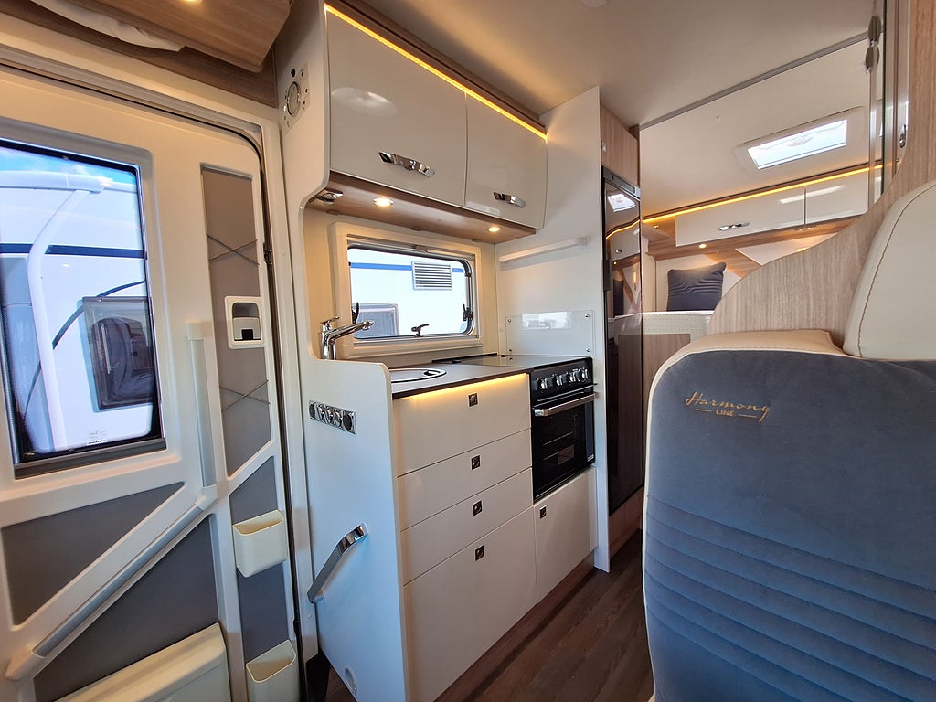 Bürstner Lyseo M Harmony Line T 690 G Långbädd, Automat, Solcell
