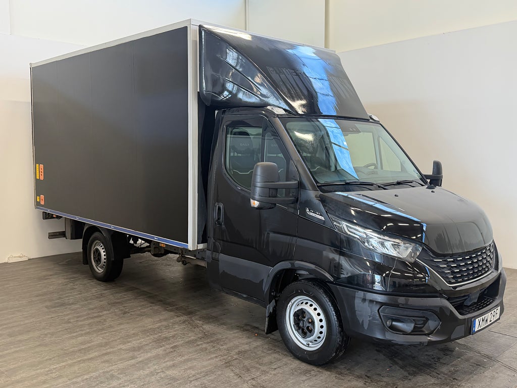 Iveco Daily 35-160 2.3 156hk/ Volymskåp/BG-lyft/D-värm/Kamera