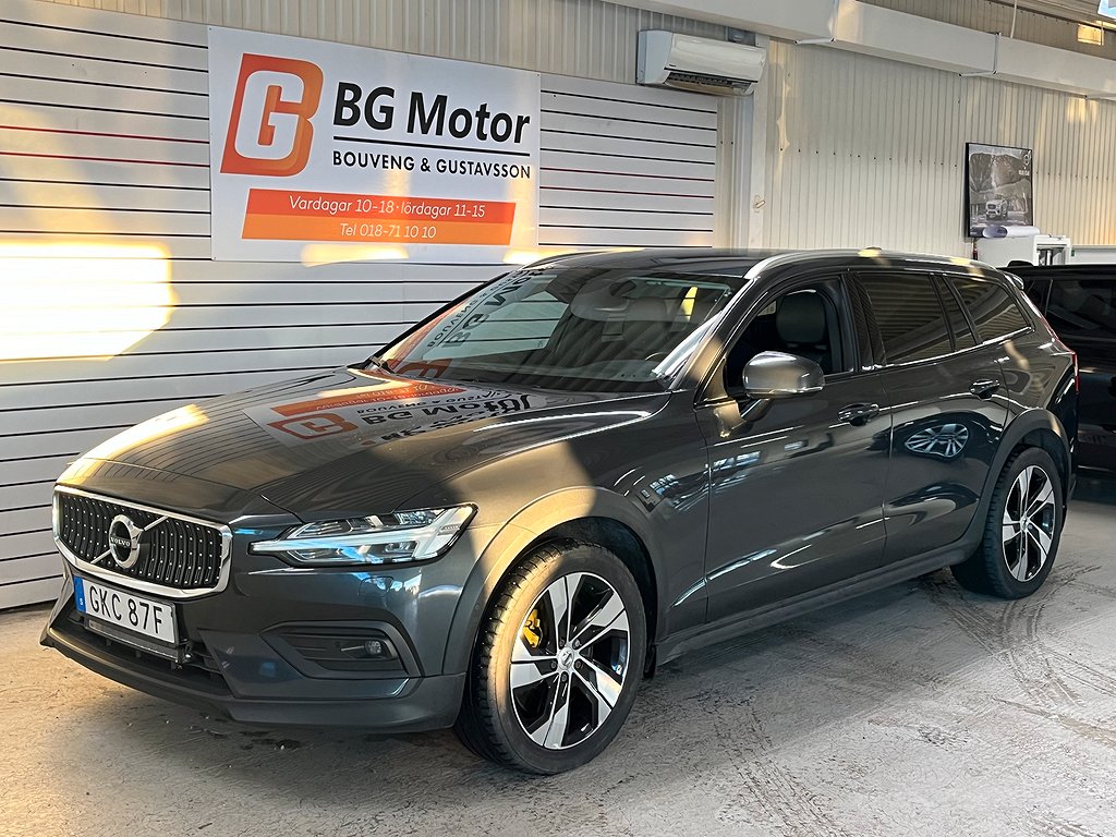 Volvo V60 Cross Country D4 190HK AWD Aut Momentum Värmare