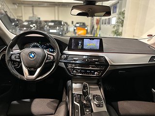 BMW 520 d xDrive Sedan Sport Display Key GPS Dvärm Kamera