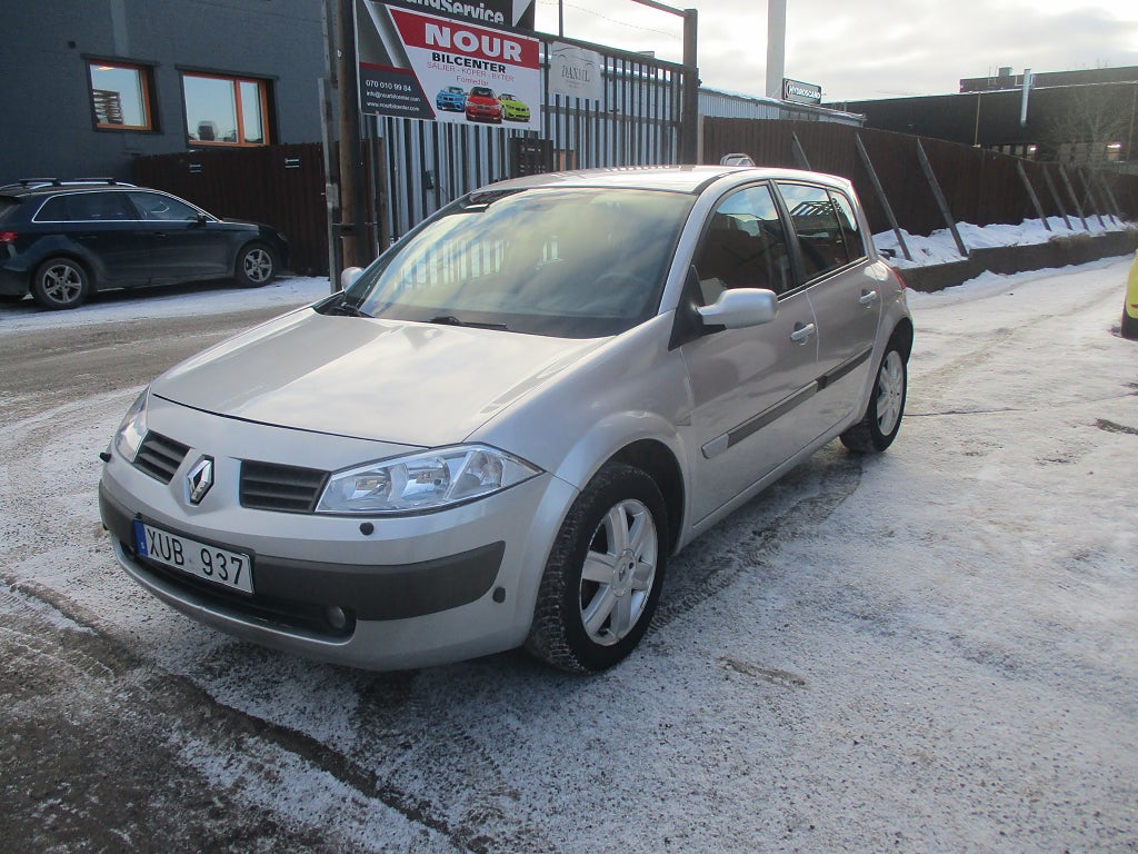 Renault Mégane 5-dörrar 1.6 Euro 4