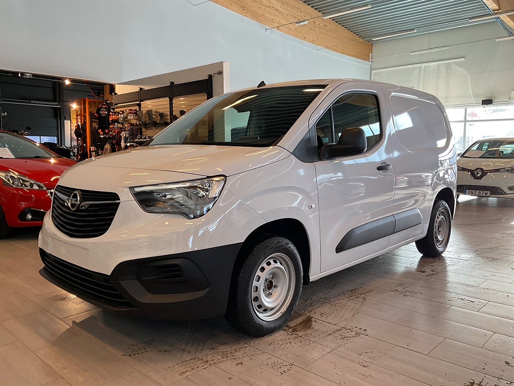 Opel Combo Business L1 1.5 101hk Värmare Kamera moms  