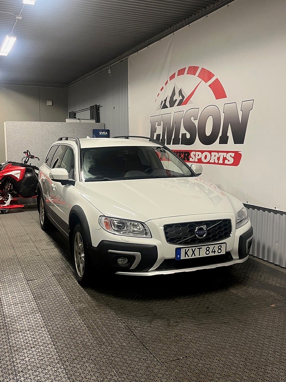 Volvo XC70 D4 AWD Automat Momentum (Kamrem bytt, M&C, D-värmare)