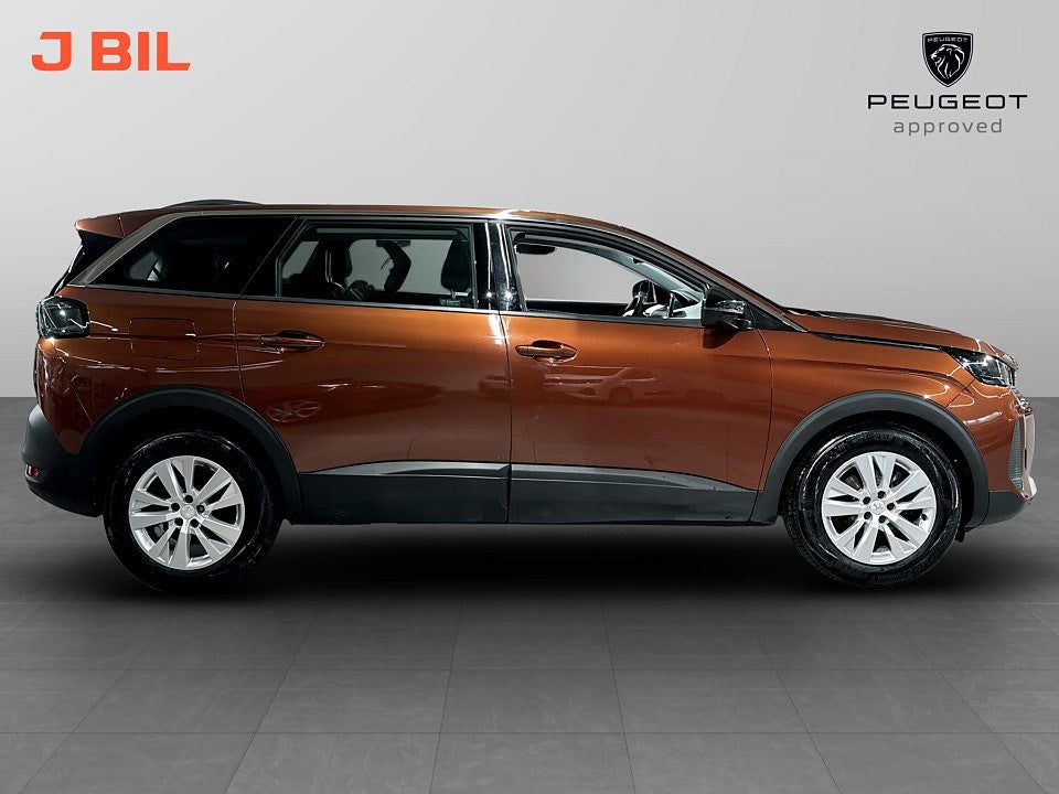 Bild på Peugeot 5008 Active Pack 1.2 PT 130hk - 7-SITS, B-KAMERA