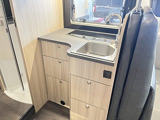 Husbil-halvintegrerad Sun Living S 75 SC 16 av 29