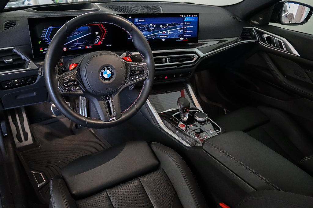BMW M4 Competition xDrive Coupé Pano Kolfiber H/K ( SE SPEC )