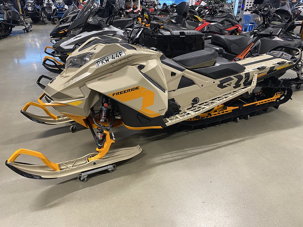 Ski-Doo Freeride 850 E-TEC TURBO 154" SHOT