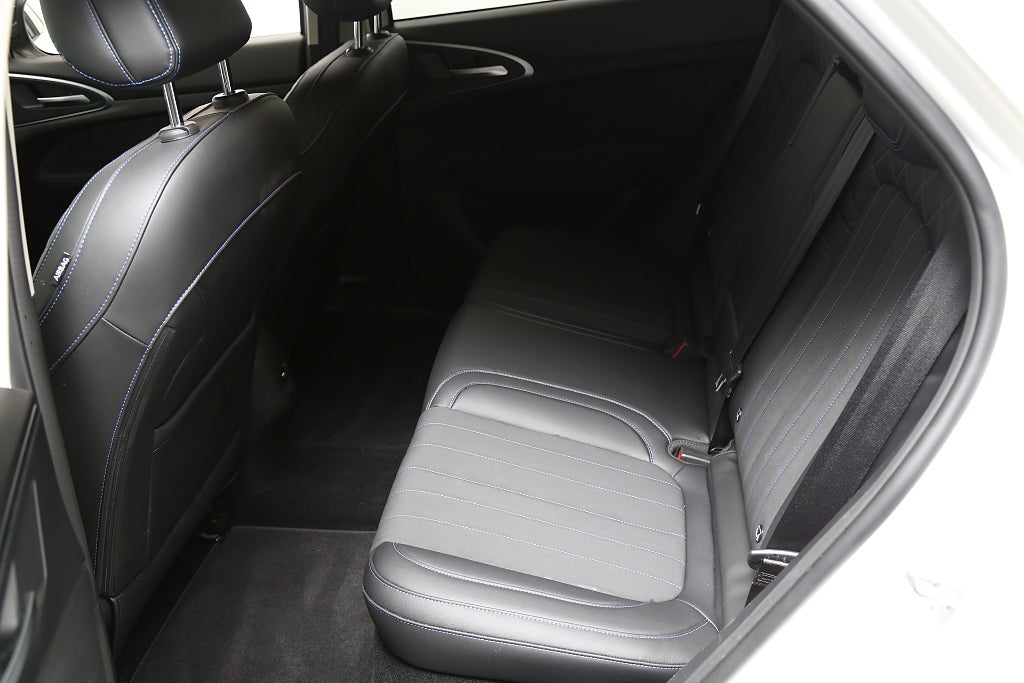 ORA Funky Cat 300 PRO 48 kWh Navi 360° CarPlay 1:a gång i trafik 202 2023