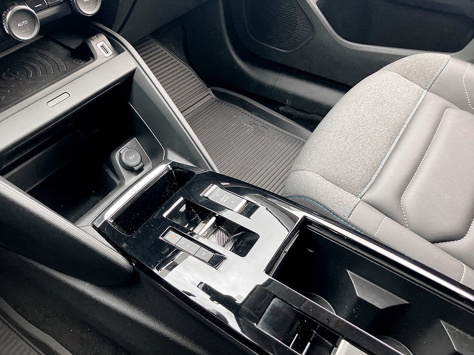 Bild på Citroen C4 Shine 1.2 PT 130hk Aut B-KAMERA CARPLAY