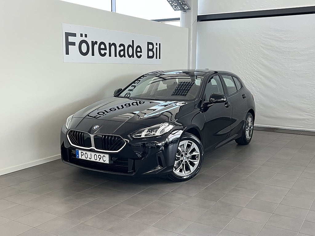 BMW 120 PRIVATLEASING fr. 3.295 kr/mån Automat 17" Park Assist 