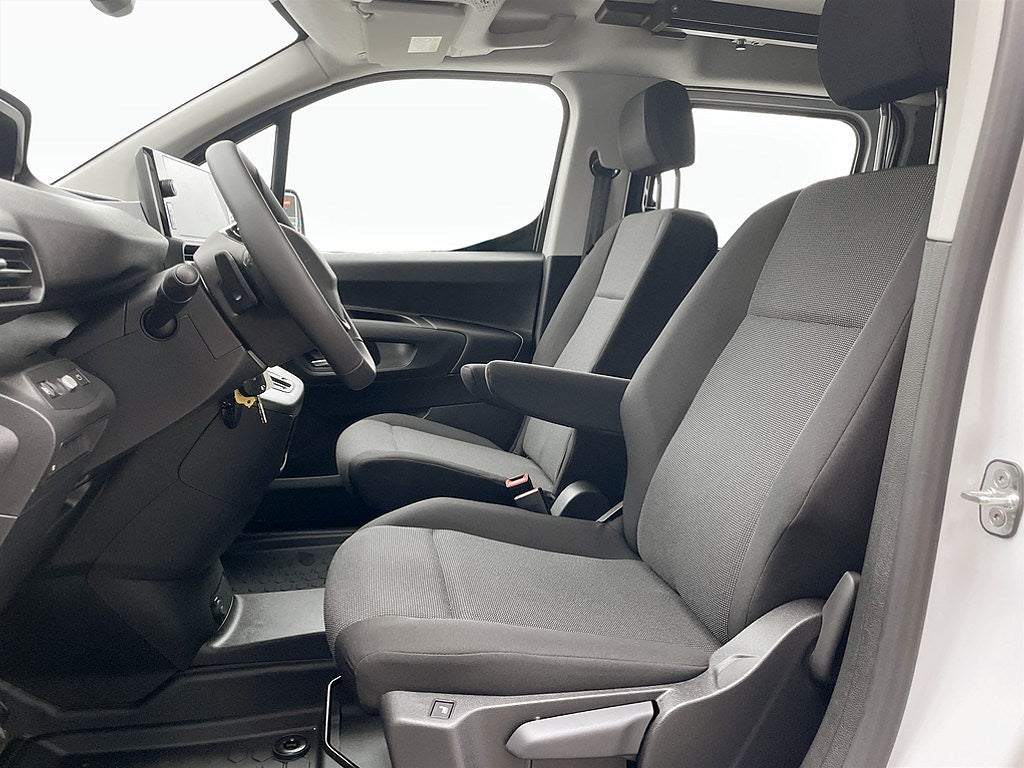 Bild på Peugeot Partner Crew Cab 1,5 BlueHDi 130hk Aut - EDITION! SERVICE & VINT