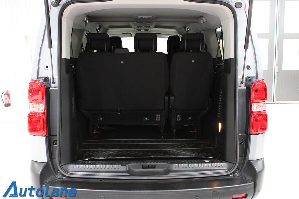 Toyota Proace Verso 2.0 D-4D 9-Sits,Cockpit,Värmare,360°,CarPlay, 177hk