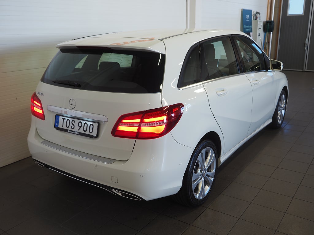 Mercedes-Benz B 180 d 7G-DCT Urban Låga mil! 2016