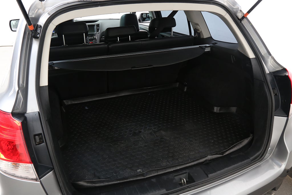 Subaru Legacy Wagon 2,5i 269hk GT 4WD Aut Extraljus Motorv Drag 2010