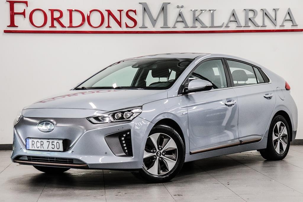 Hyundai IONIQ ELECTRIC 28kWh PREMIUM NAVI VÄRMARE KAMERA CARPLAY