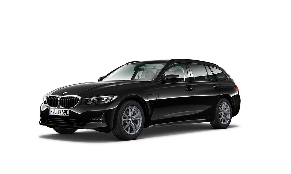 BMW 330e xDrive Touring Model Sport Navi Rattvärme Drag | Ränta 3,95%