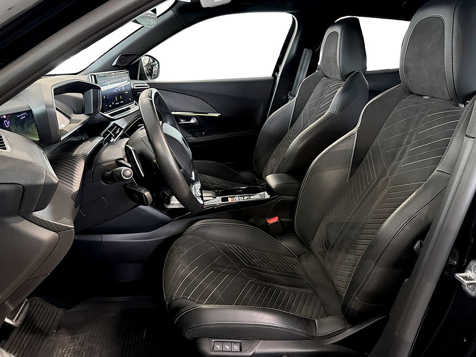 Bild på Peugeot 2008 GT 1.2 PT 130hk Aut B-KAMERA ELSTOL NAVI