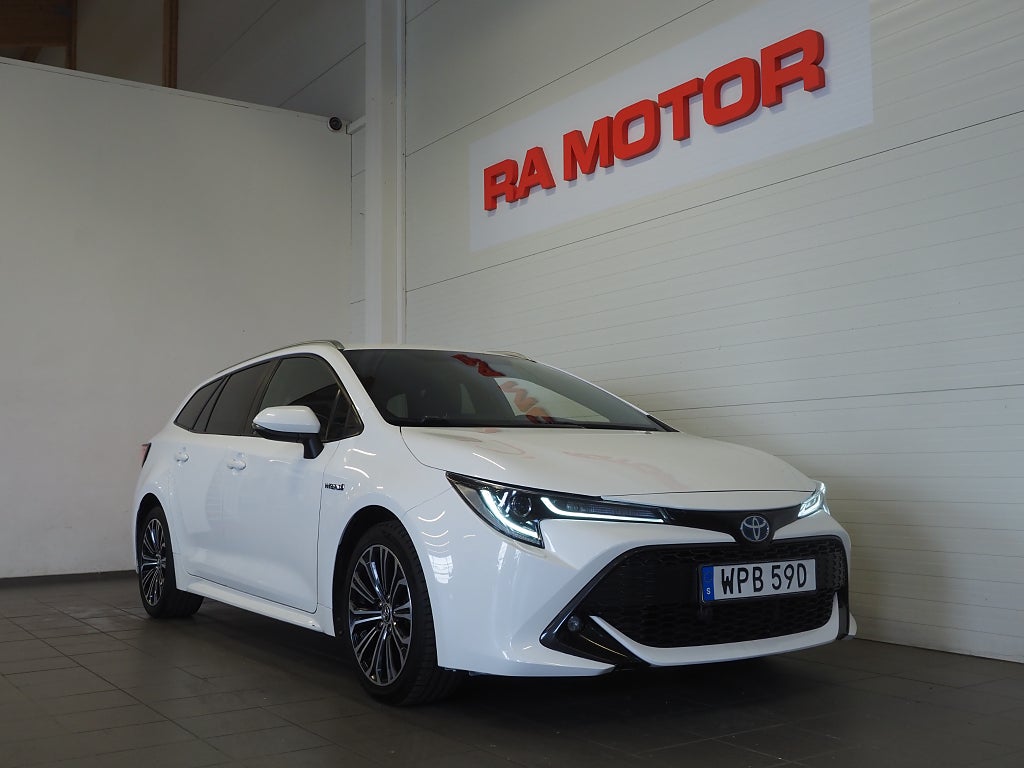 Toyota Corolla Touring Sports Hybrid e-CVT Style Drag M-Värmare Kamera 2019