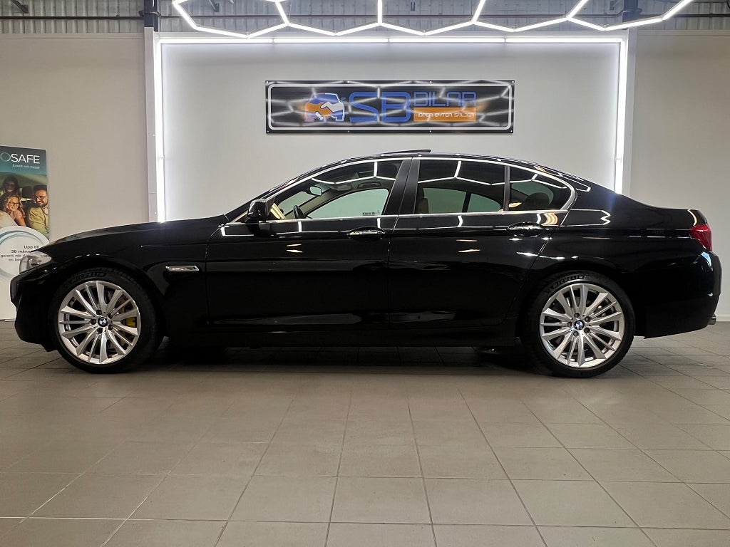 BMW 550I V8 4.4 408ch - BVA - CUIR - ACC - CAMÉRA DE RECUL - HI-FI PRO