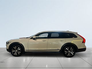 Volvo V90 Cross Country D4 AWD Aut Advanced SE III Drag Kamera H/K Dvärmare S&V – bild 4