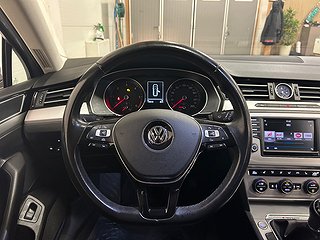 Kombi Volkswagen Passat 17 av 25