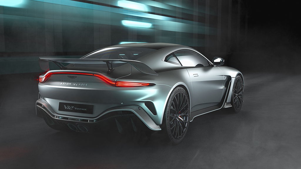 Aston Martin V12 Vantage får en V12-motor på 700 hästkrafter. Foto: Aston Martin
