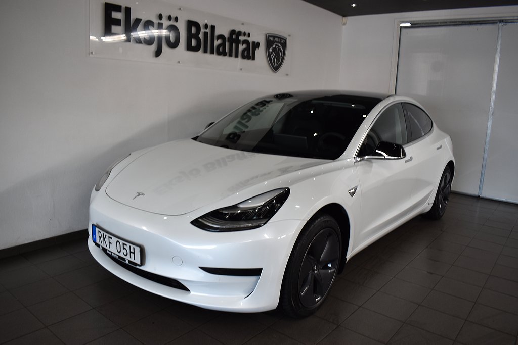 Tesla Model 3 Standard Range Plus, 258hp, 2020