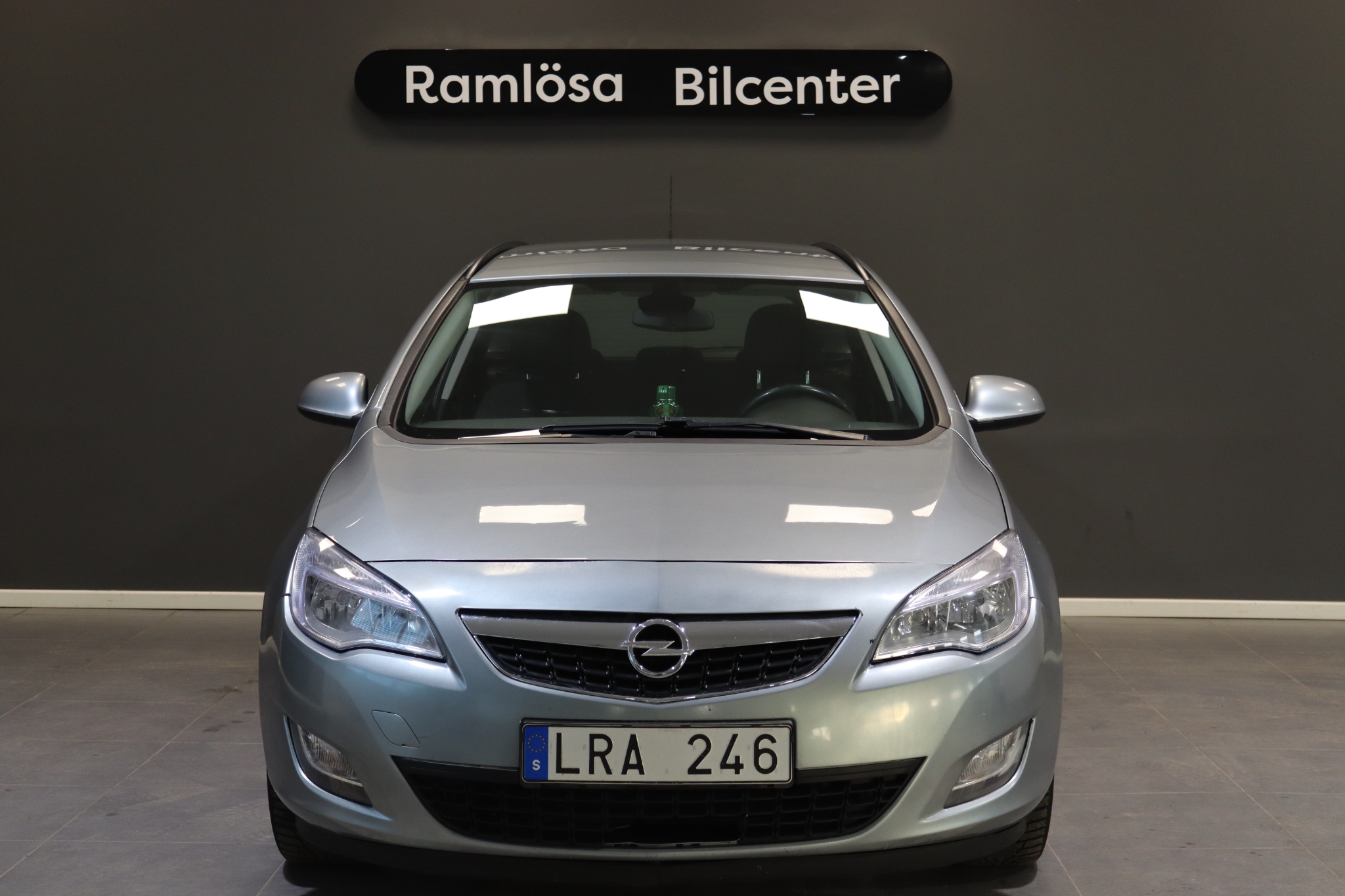 Opel Astra 2011, bild 4/46